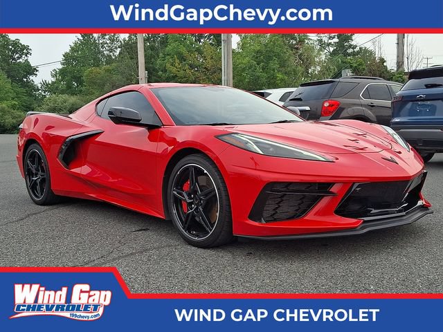 Used 2021 Chevrolet Corvette Stingray Premium Cpe w/ Z51 Performance Package RWD image 1