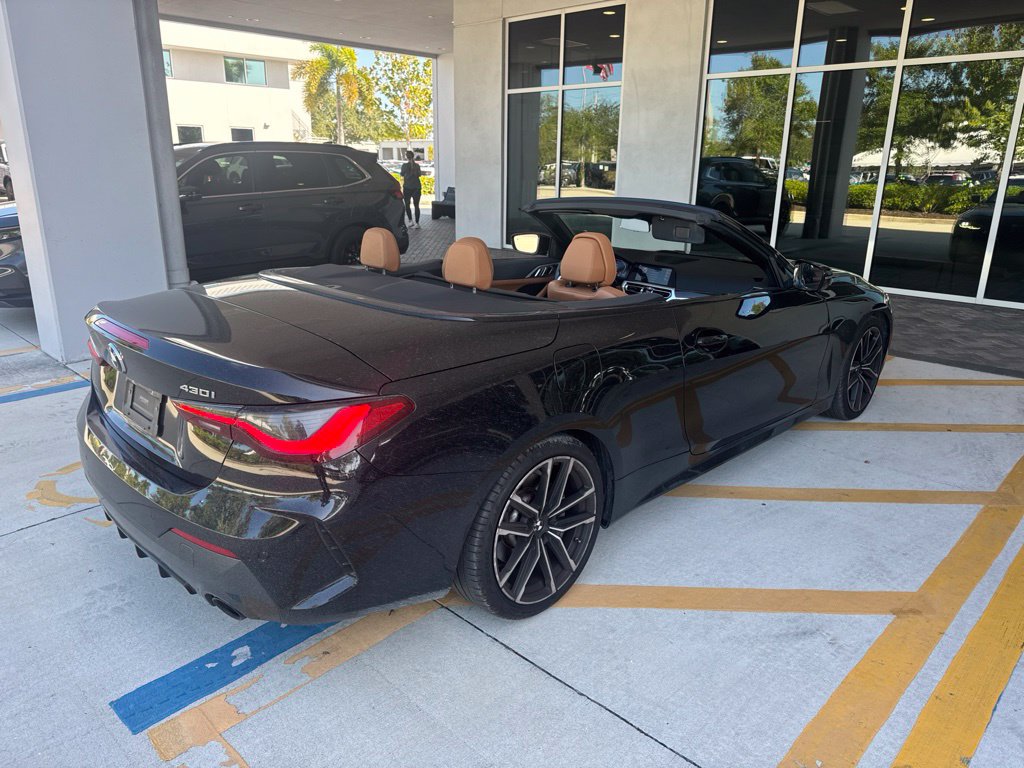 Used 2021 BMW 430i Convertible w/ M Sport Package RWD image 3