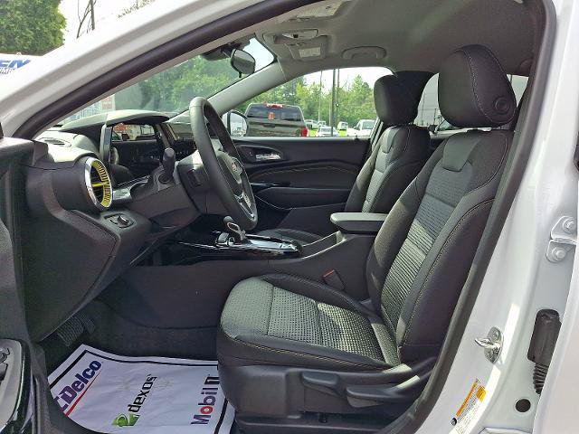 New 2026 Chevrolet Trax LT w/ Driver Confidence Package FWD image 7