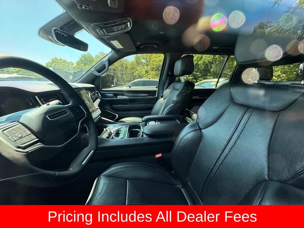 Used 2024 Jeep Wagoneer 2WD image 9