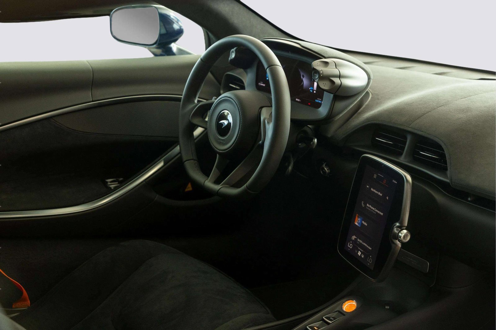 New 2026 McLaren Artura image 31