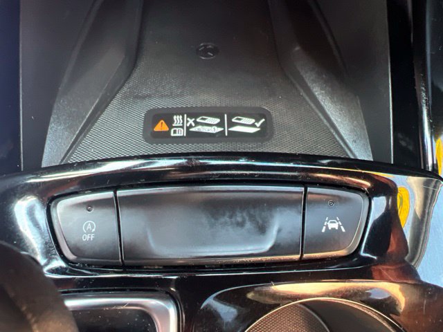 Used 2024 Chevrolet Trax RS w/ Sunroof Package FWD image 30