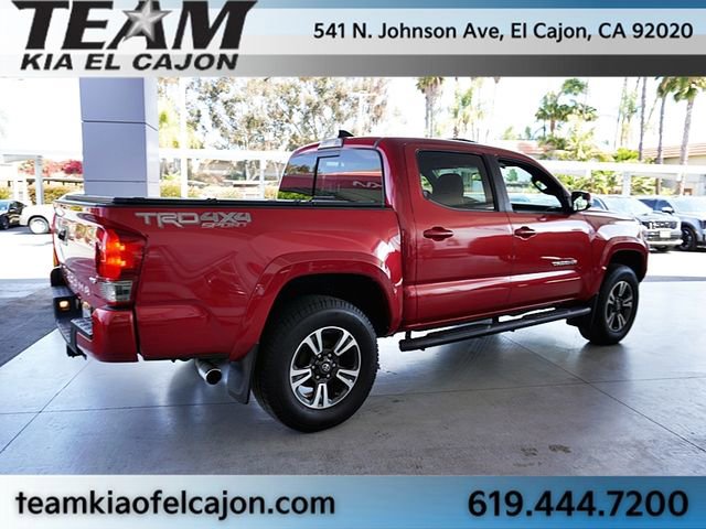 Used 2017 Toyota Tacoma TRD Sport AWD/4WD image 8