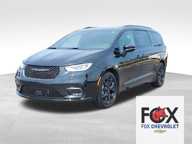 Used 2025 Chrysler Pacifica Limited