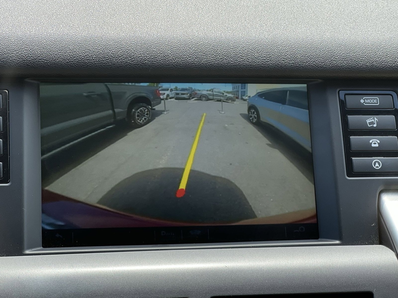 Used 2016 Land Rover Discovery Sport HSE image 27