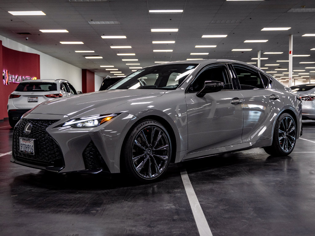 Used 2025 Lexus IS 350 F Sport RWD image 2