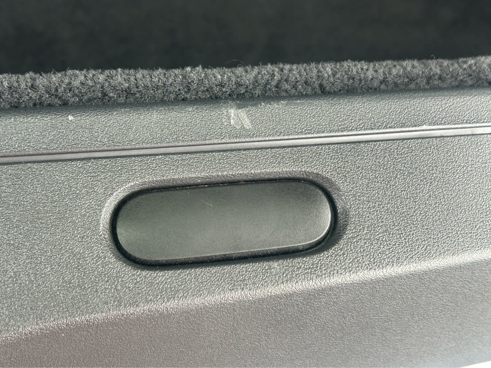 Used 2026 Rivian R1S Adventure AWD/4WD image 9