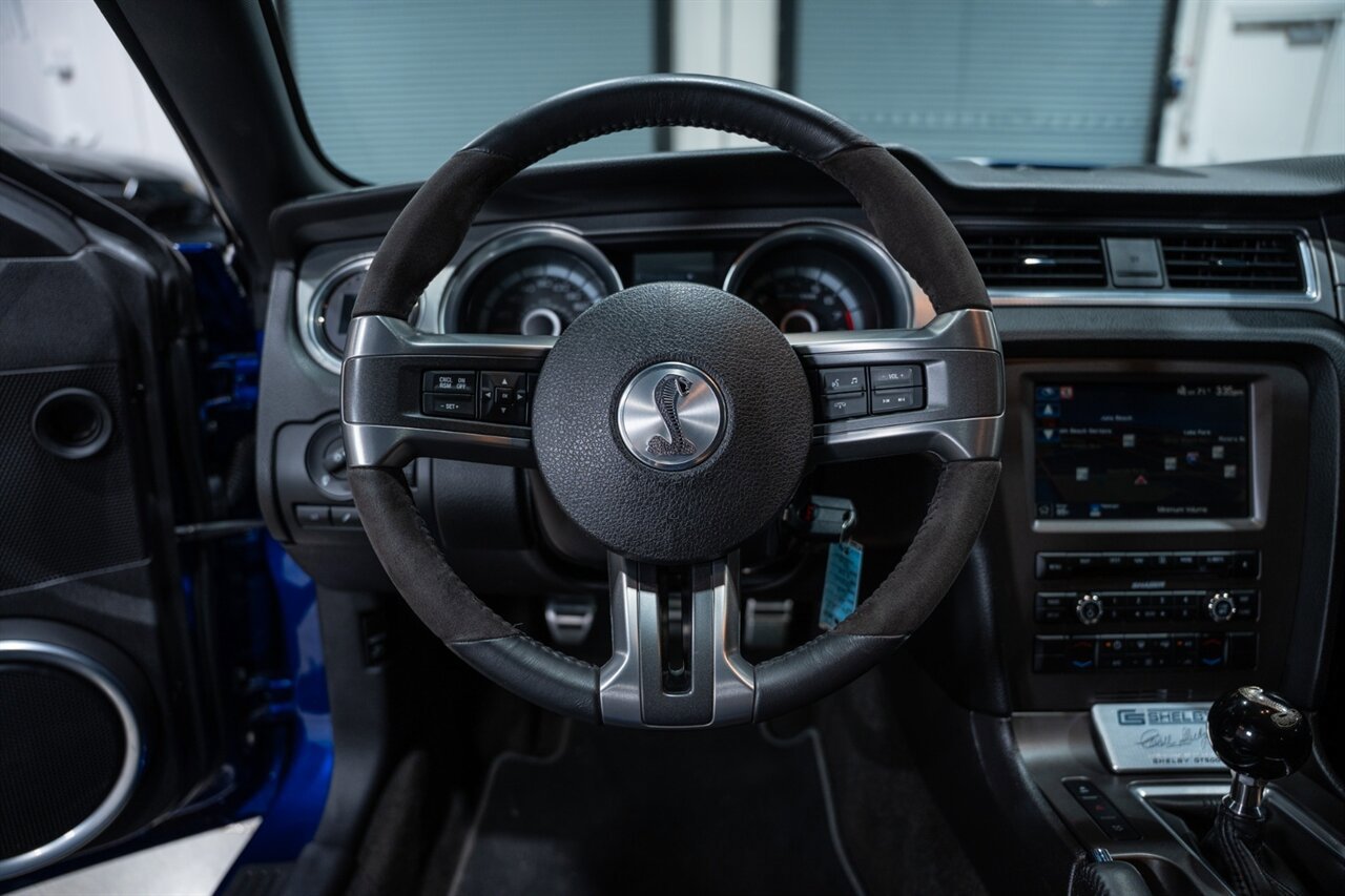Used 2013 Ford Mustang Shelby GT500 RWD image 19