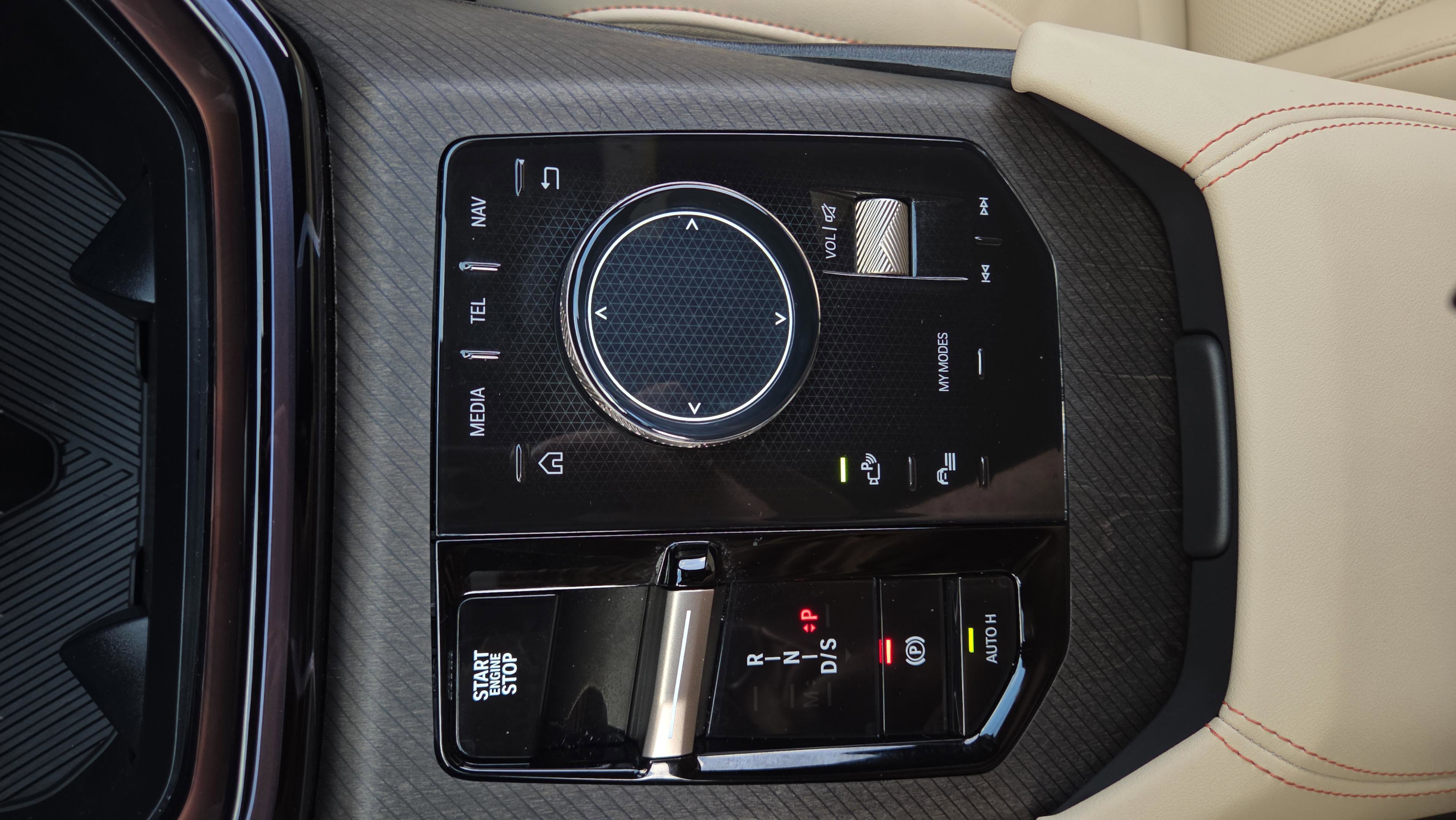 Certified 2025 BMW X3 xDrive30i w/ Convenience Package image 37