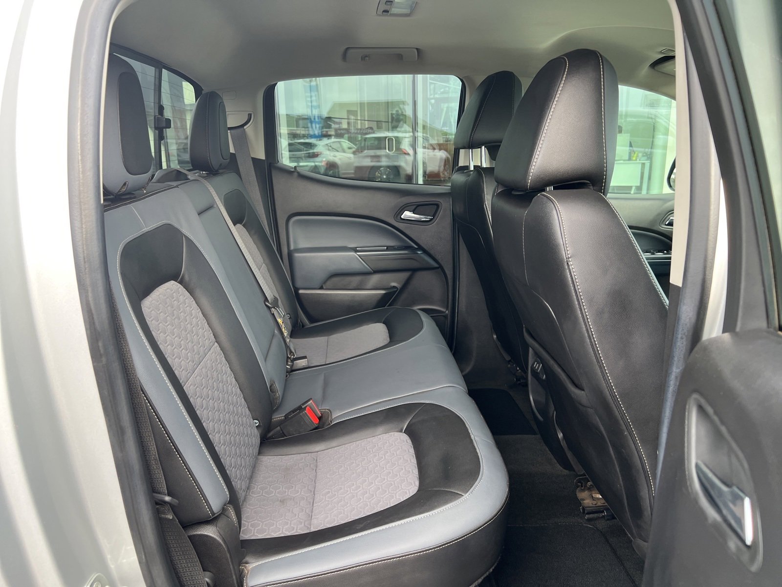 Used 2017 Chevrolet Colorado Z71 image 12