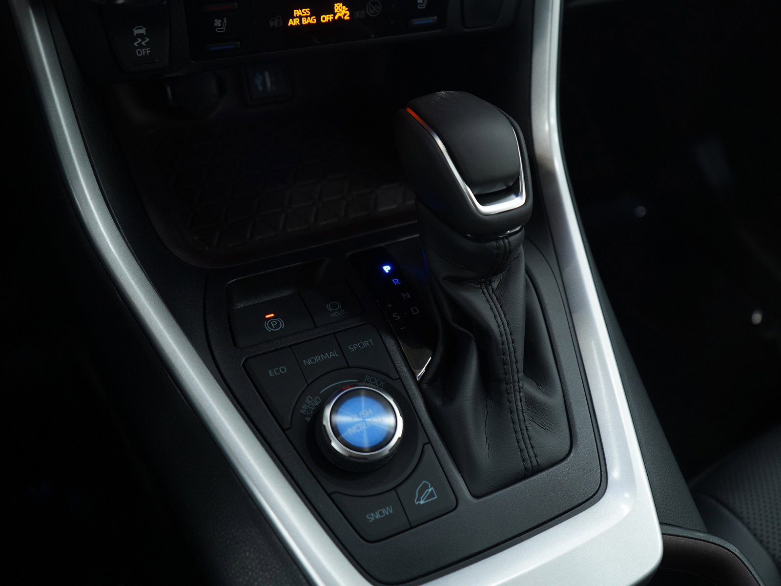 Used 2025 Toyota RAV4 Limited w/ Weather Package image 24