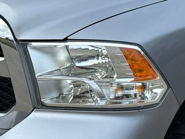 Used 2021 RAM 1500 Classic SLT RWD image 4