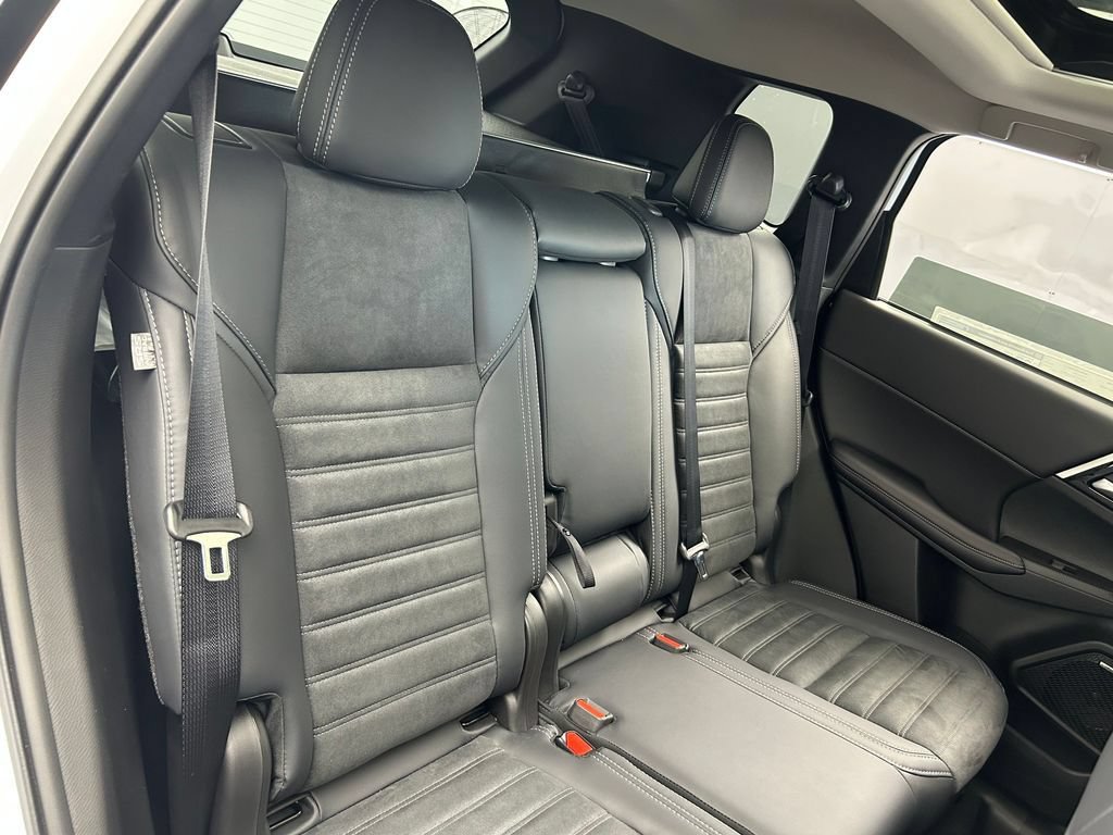 New 2026 Mitsubishi Outlander AWD image 46
