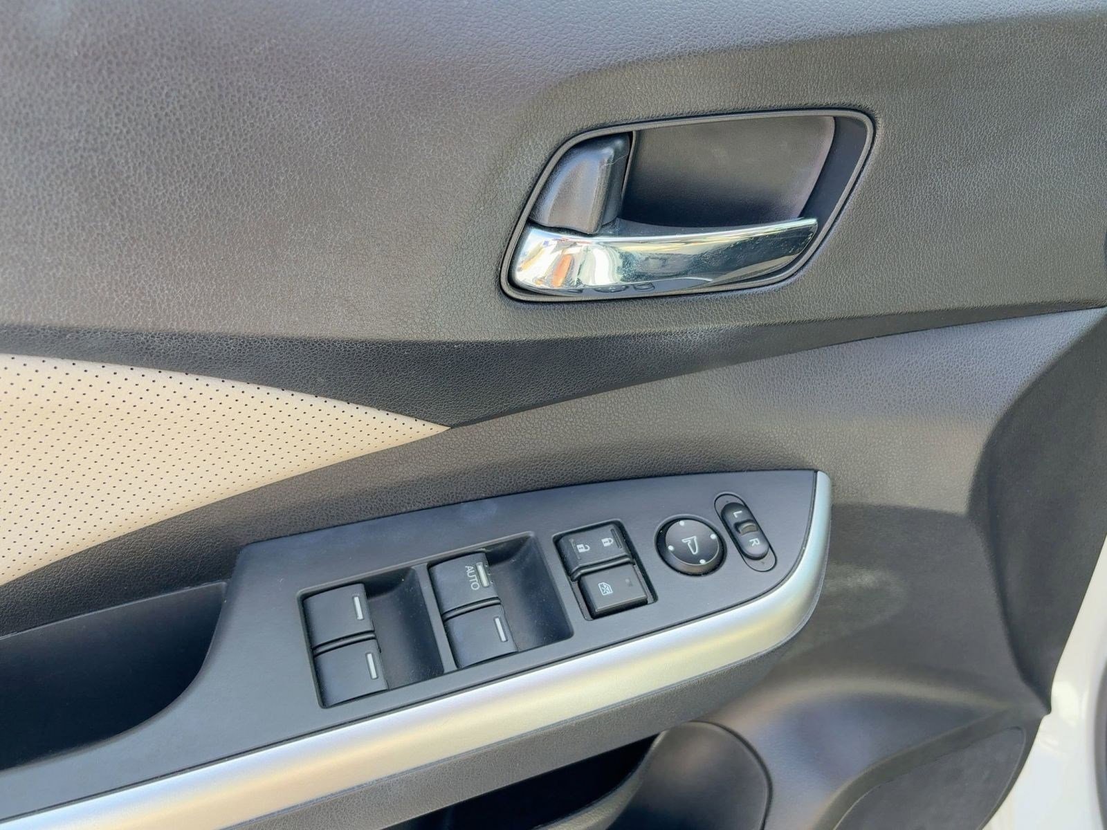 Used 2016 Honda CR-V EX-L image 13