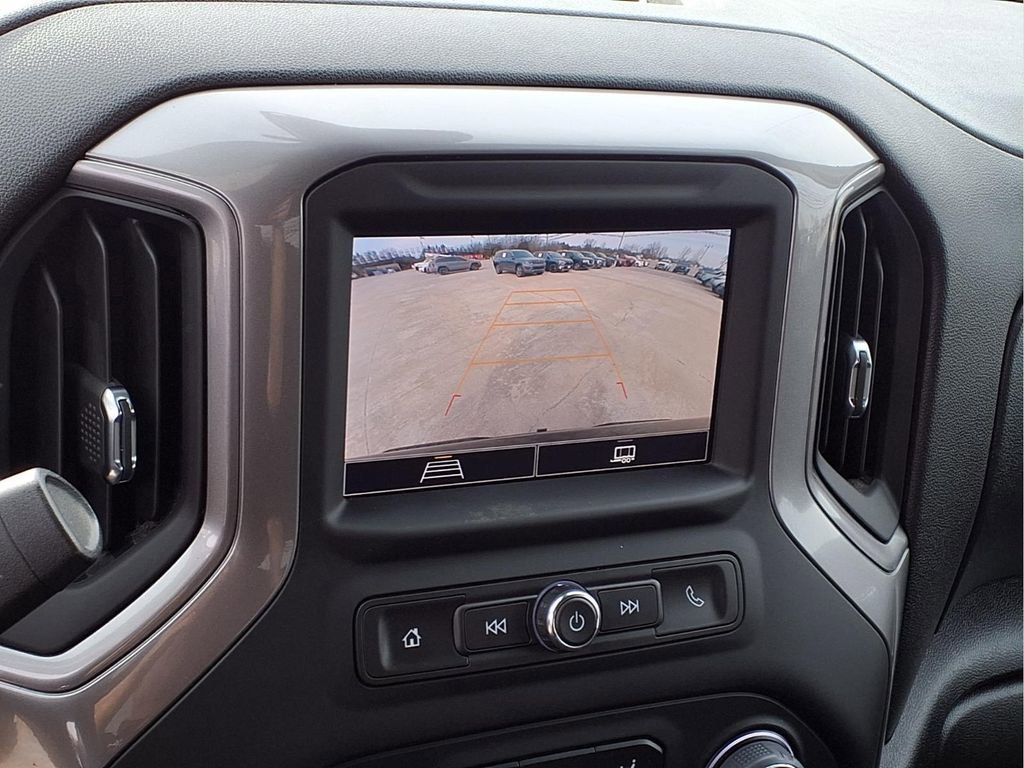 Used 2022 Chevrolet Silverado 1500 Custom image 4