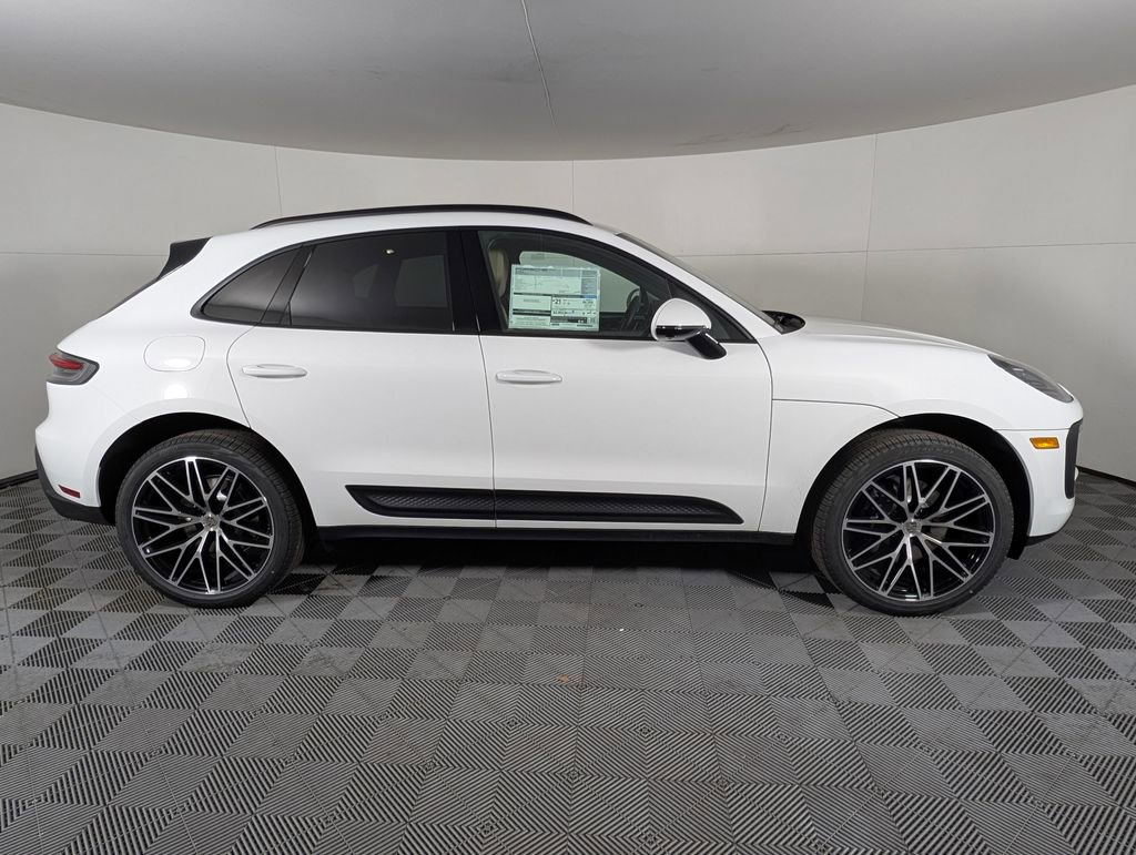 New 2026 Porsche Macan image 8