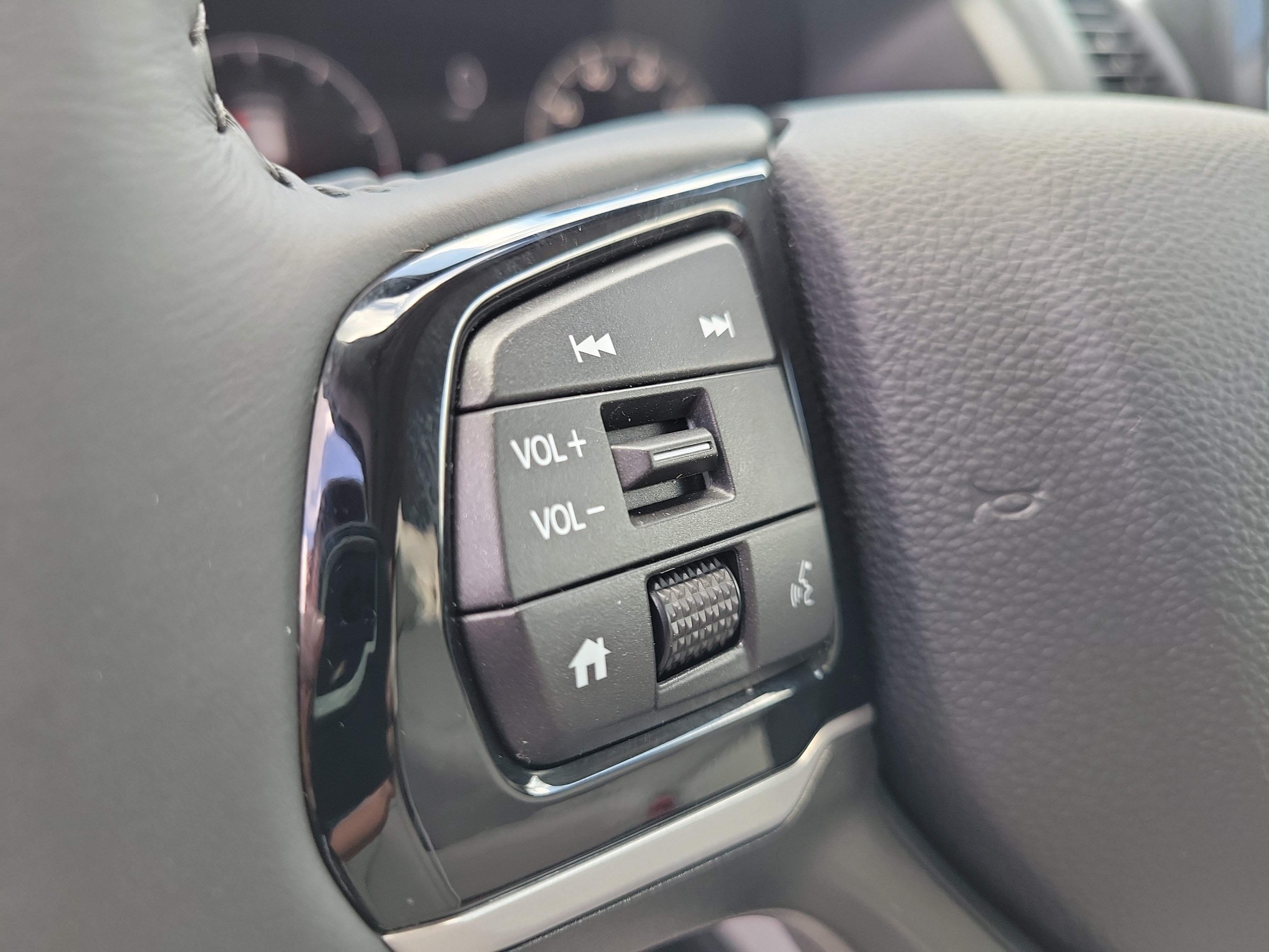 Certified 2025 Honda Odyssey EX-L image 25