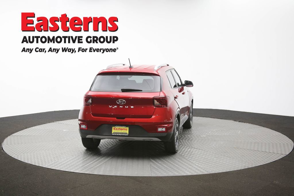 Used 2024 Hyundai Venue Limited FWD image 38