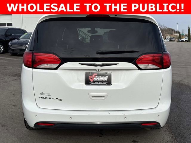Used 2018 Chrysler Pacifica Touring Plus w/ S Appearance Package image 4
