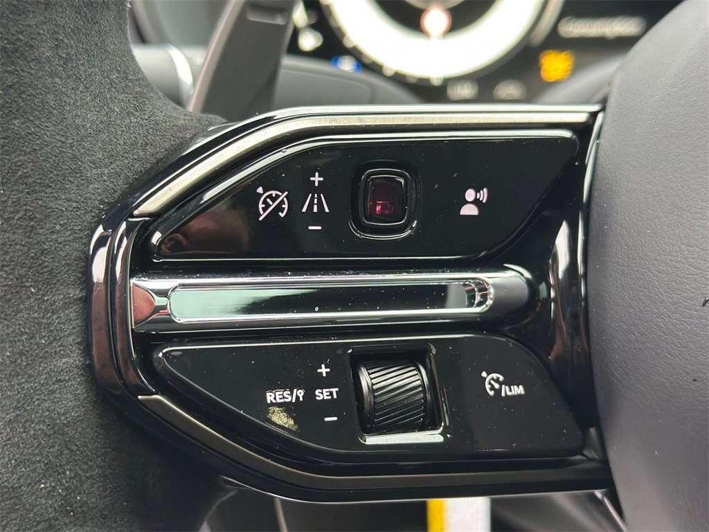 New 2026 Aston Martin DBX S image 21