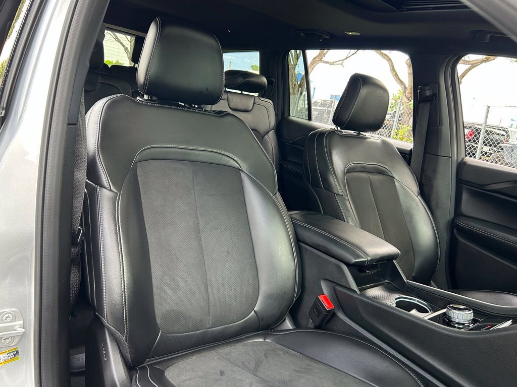 Certified 2025 Jeep Grand Cherokee L Altitude RWD image 38