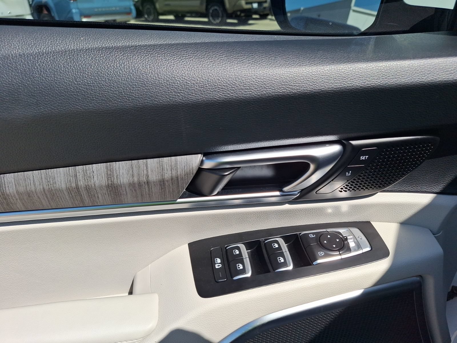 Used 2024 Kia Telluride SX Prestige AWD/4WD image 16