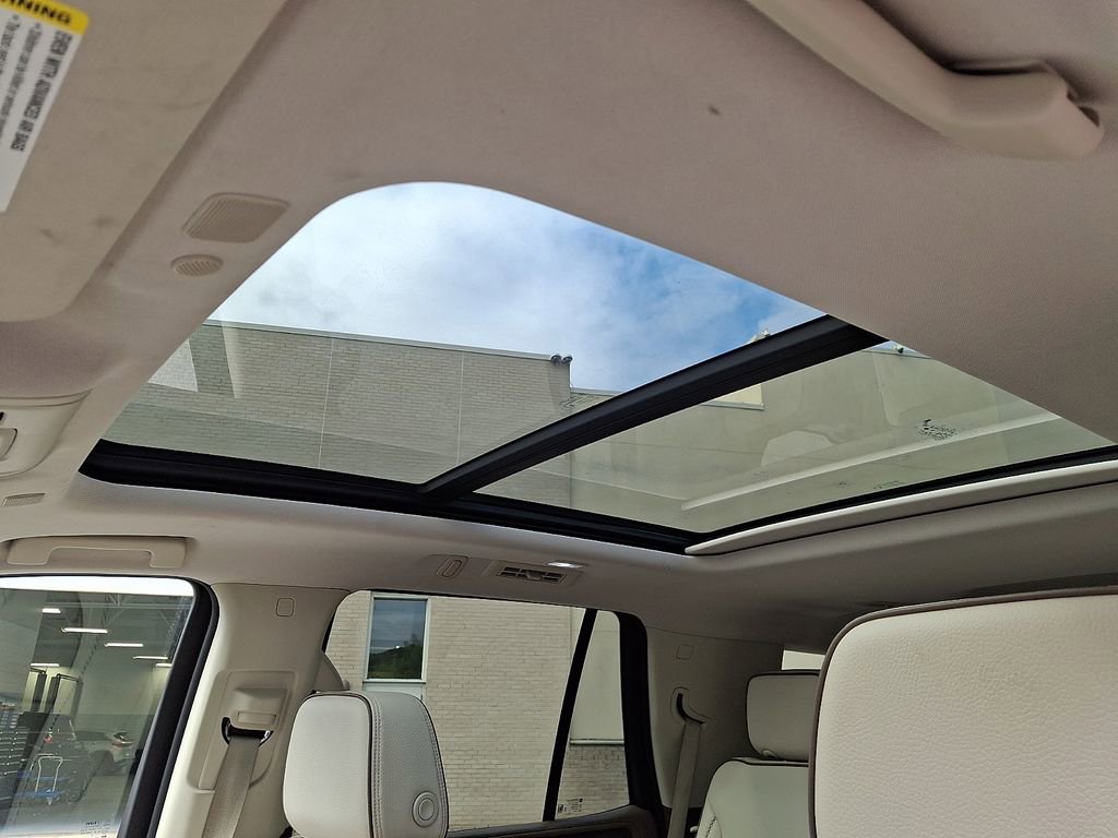 Used 2023 GMC Yukon Denali image 14
