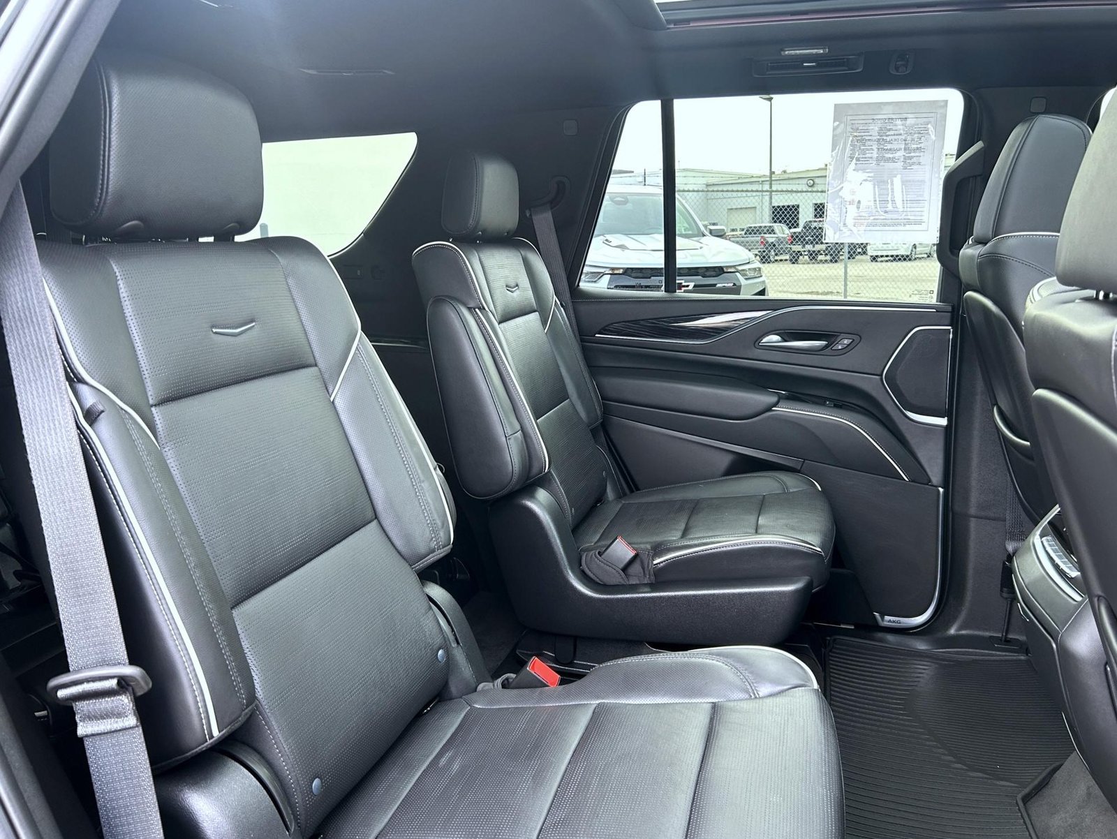 Certified 2022 Cadillac Escalade Sport AWD/4WD image 20