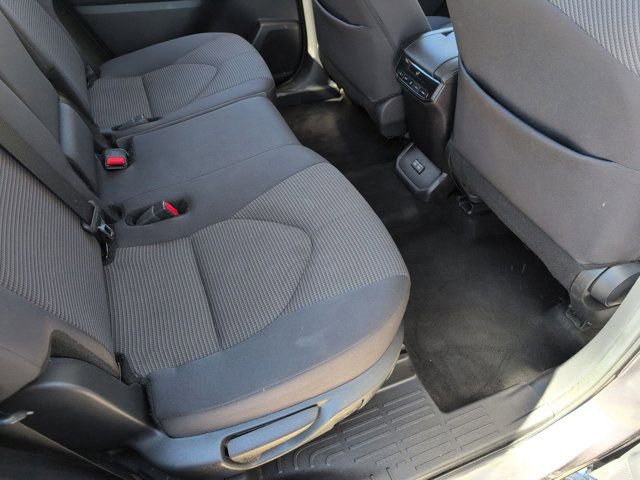 Used 2024 Toyota Highlander LE image 30