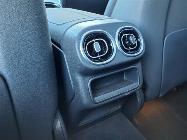 Used 2025 Mercedes-Benz GLC 300 image 19