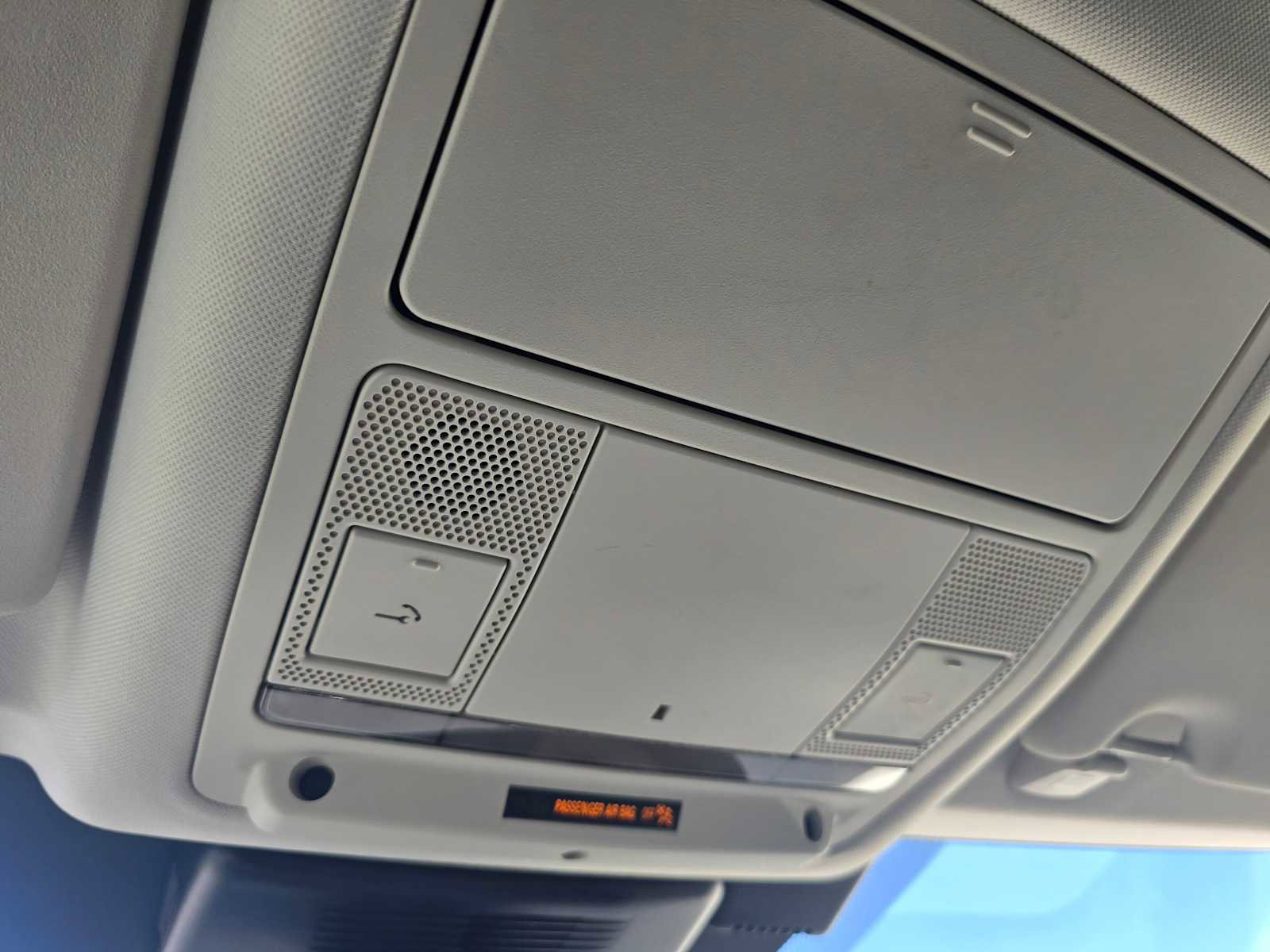 Used 2020 Land Rover Discovery Sport image 33