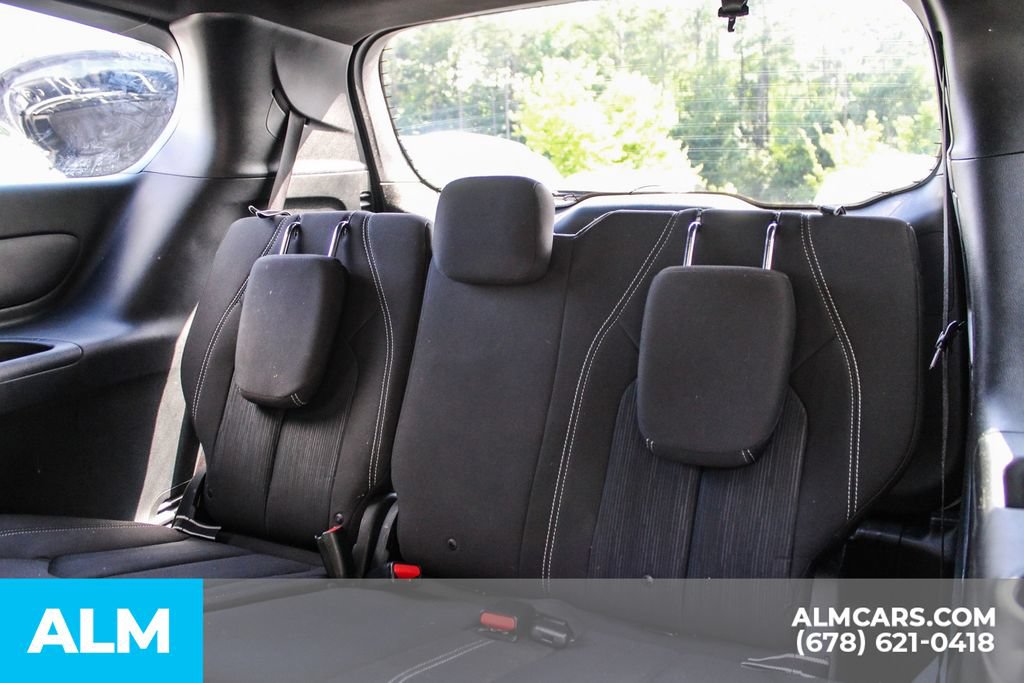 Used 2019 Chrysler Pacifica Touring Plus w/ S Appearance Package FWD image 18