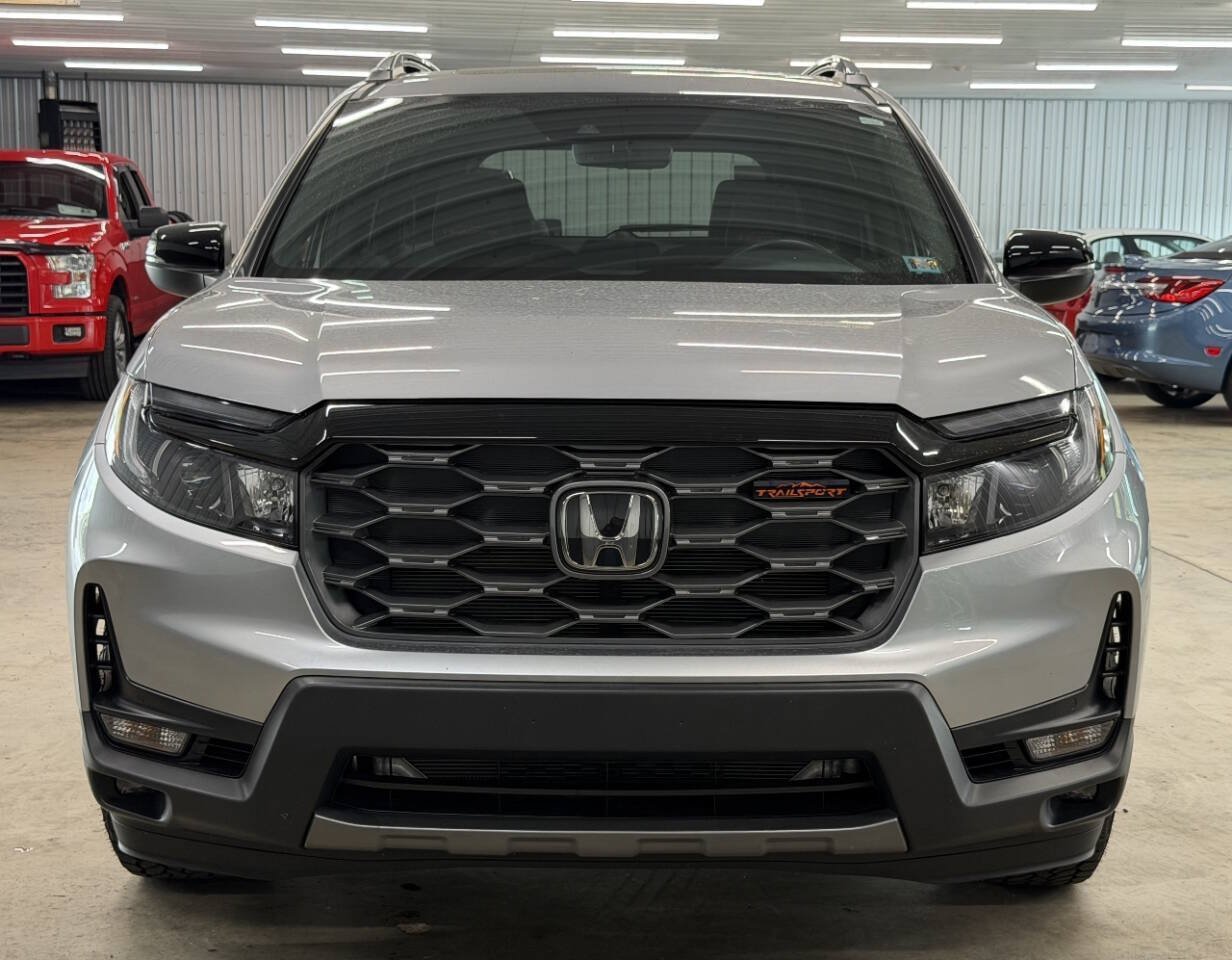 Used 2025 Honda Passport TrailSport image 2