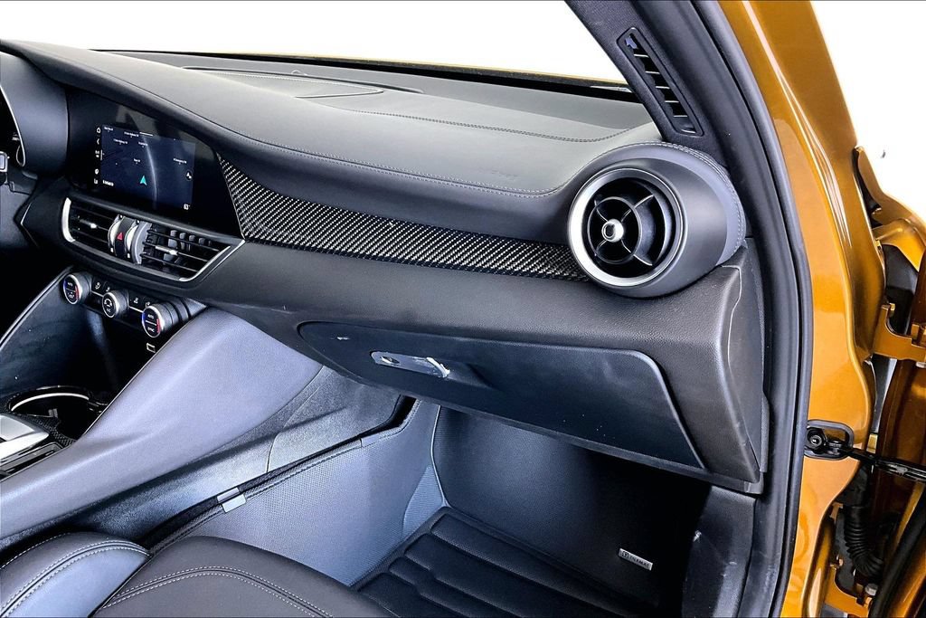 Used 2023 Alfa Romeo Giulia Quadrifoglio RWD image 20