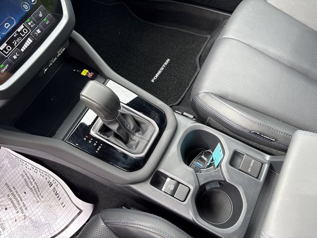 Used 2025 Subaru Forester Limited AWD/4WD image 37