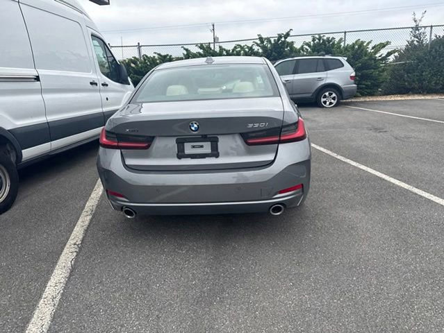Certified 2025 BMW 330i xDrive Sedan w/ Premium Package AWD/4WD image 11