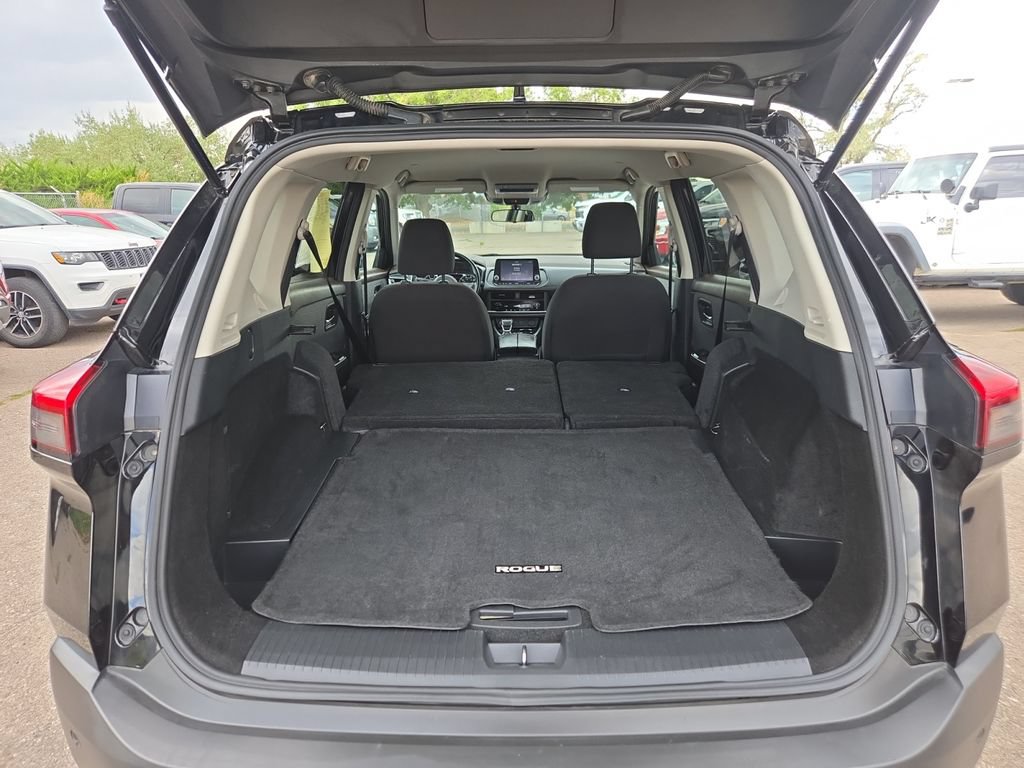 Used 2023 Nissan Rogue SV AWD/4WD image 18