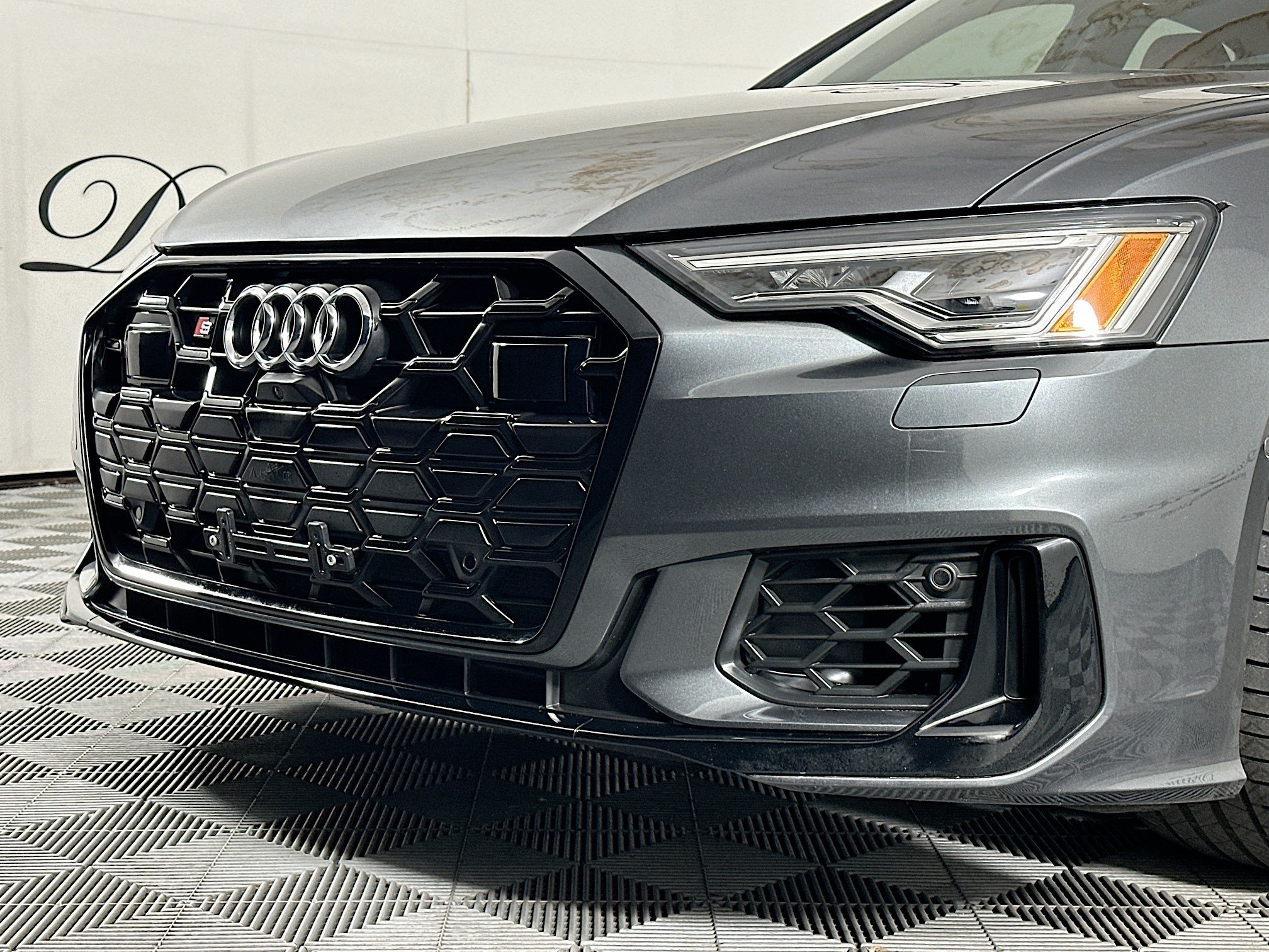 Used 2025 Audi S6 Premium Plus w/ Premium Plus Package AWD/4WD image 35