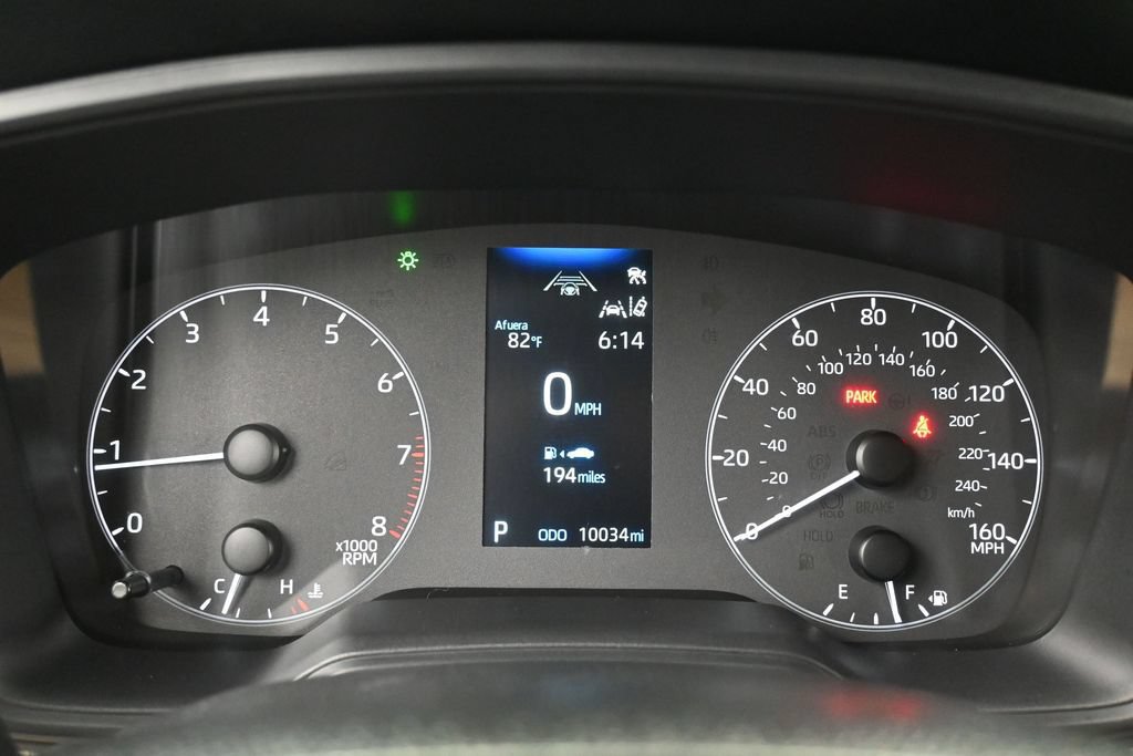 Used 2025 Toyota Corolla Cross LE FWD image 26