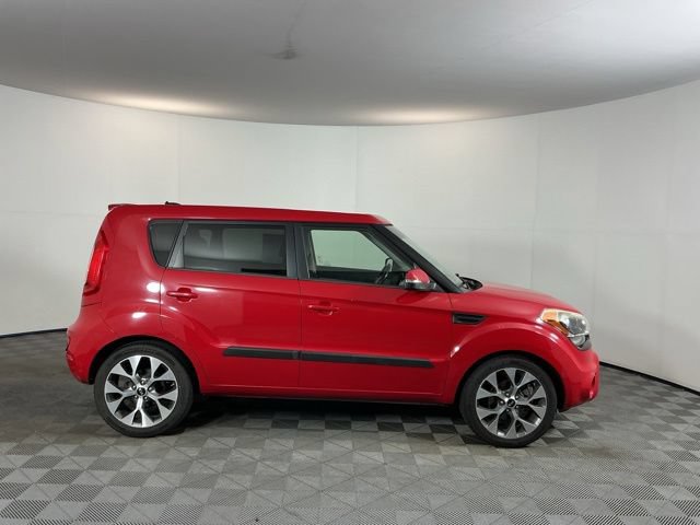 Used 2012 Kia Soul ! FWD image 4
