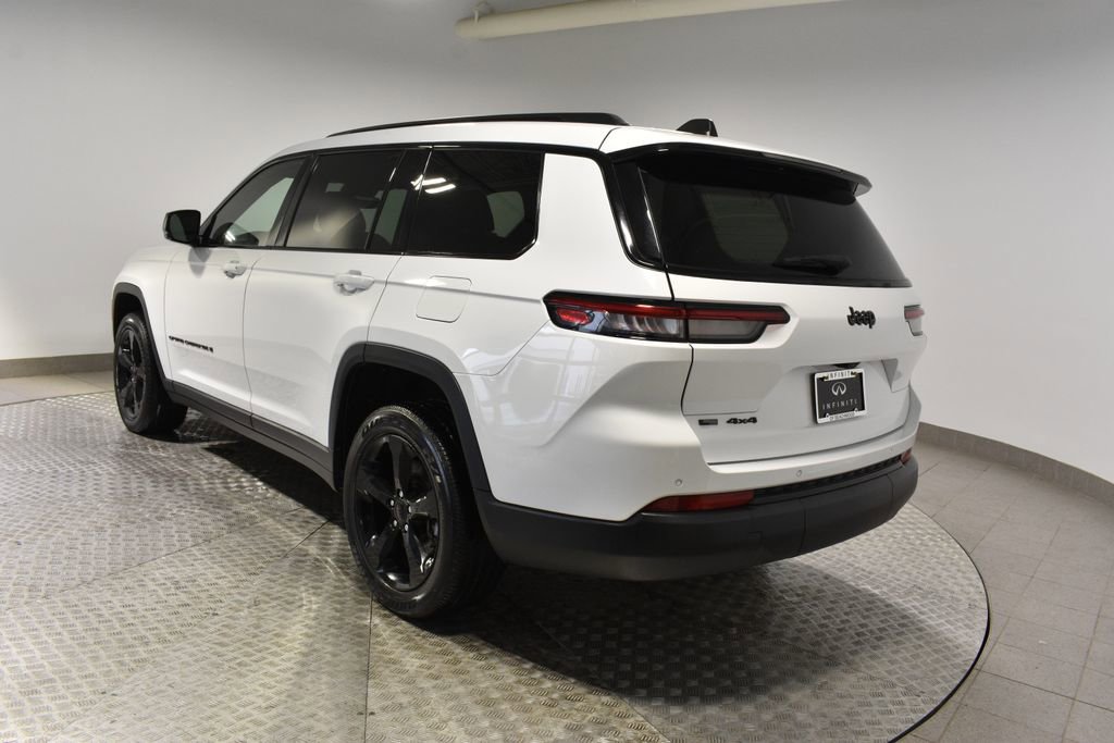 Used 2023 Jeep Grand Cherokee L Laredo image 5