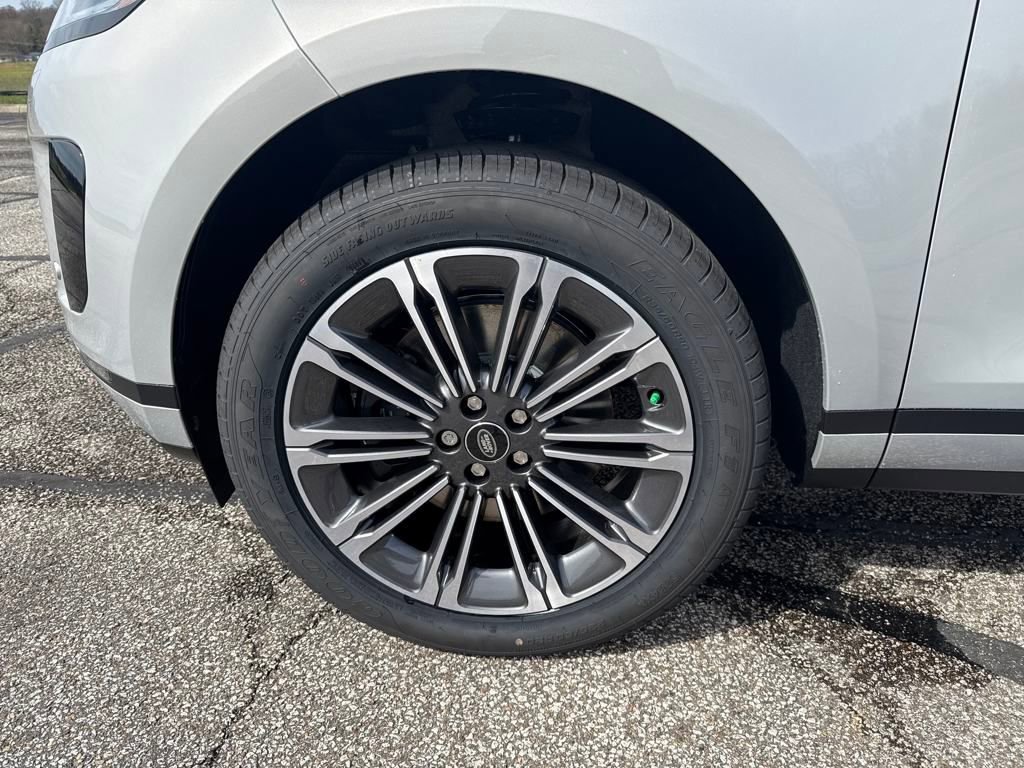 Used 2026 Land Rover Range Rover Evoque S image 19