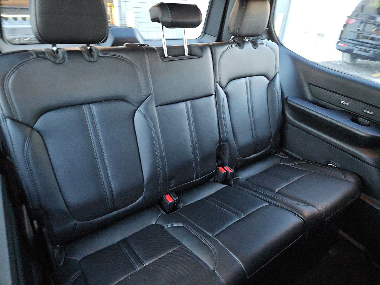 Used 2024 Jeep Wagoneer Series III w/ Premium Group I image 14