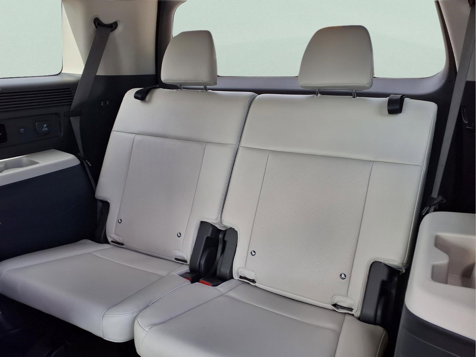 Used 2024 Hyundai Santa Fe Calligraphy image 14