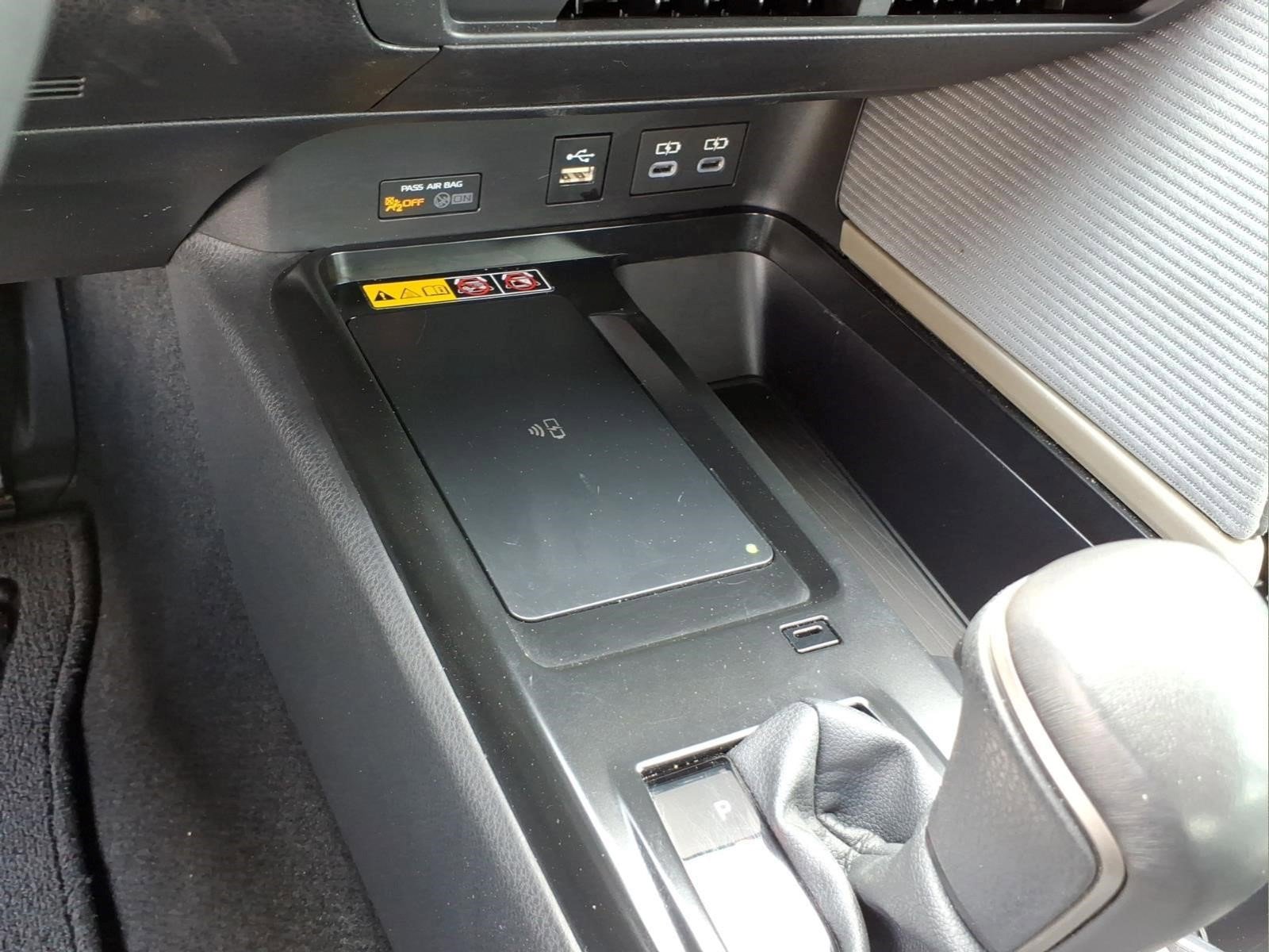 Used 2025 Toyota Camry SE AWD/4WD image 22