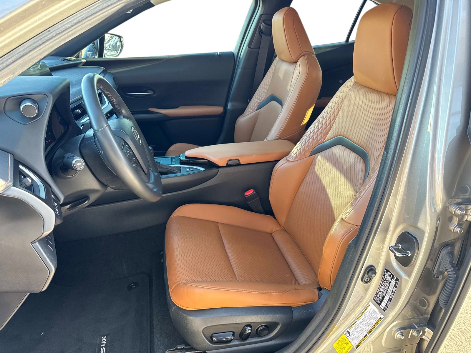 Used 2021 Lexus UX 250h w/ Premium Package image 22