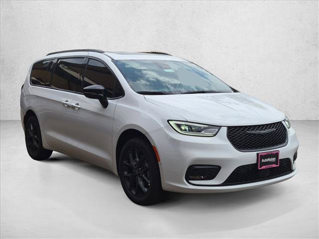New 2026 Chrysler Pacifica Limited w/ S Appearance Package AWD/4WD image 5