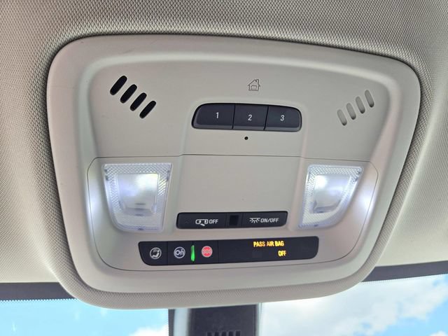 Used 2019 Chevrolet Traverse LT FWD image 31