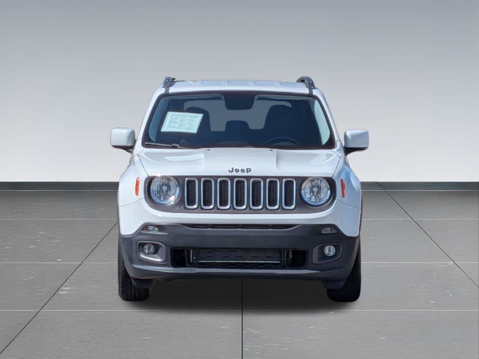 Used 2017 Jeep Renegade Latitude FWD image 8