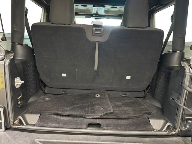 Used 2018 Jeep Wrangler Sport image 13